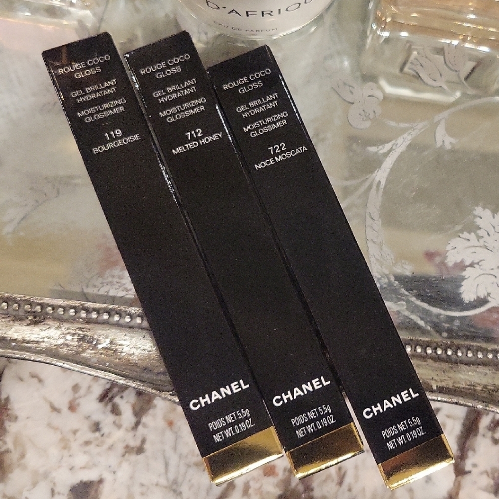 CHANEL Noir and Gold Lipstick Set